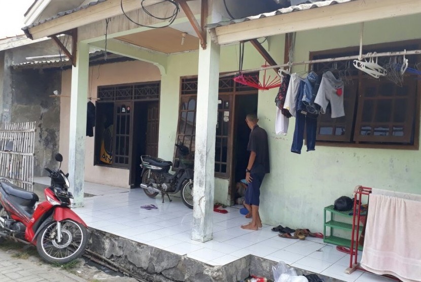 Rumah mendiang Debora.