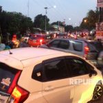 Kemacetan parah terjadi di jalur Sistem Satu Arah (SSA) di Jalan Nusantara, Jalan Dewi Sartika dan Jalan Arif Rahman Hakim (ARH), Kota Depok, Sabtu (9/9).