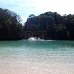 Arus dari Samudra Hindia masuk ke Segoro Anakan di Pulau Sempu, Malang, Jawa Timur.