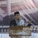 Gubernur NTB TGH Muhammad Zainul Majdi memberikan ceramah sebelum shalat tarawih di Masjid Istiqlal, Jakarta, Kamis (8/6).