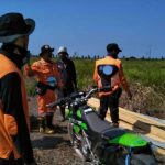 Officers of Regional Disaster Mitigation Agency (BPBD) observe some hotspots at Musi Banyuasin, South Sumatra. (File photo)