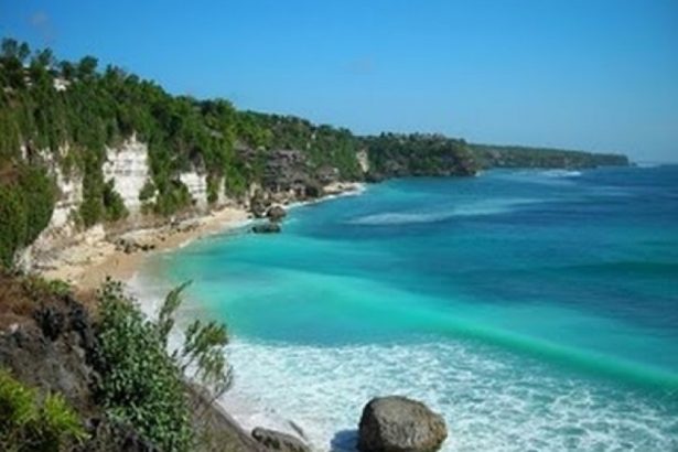 Pantai Sawarna